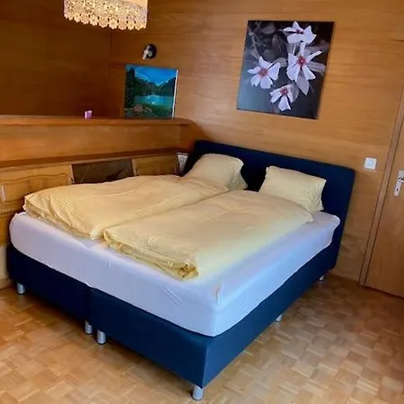 Casi - Partial View برينز